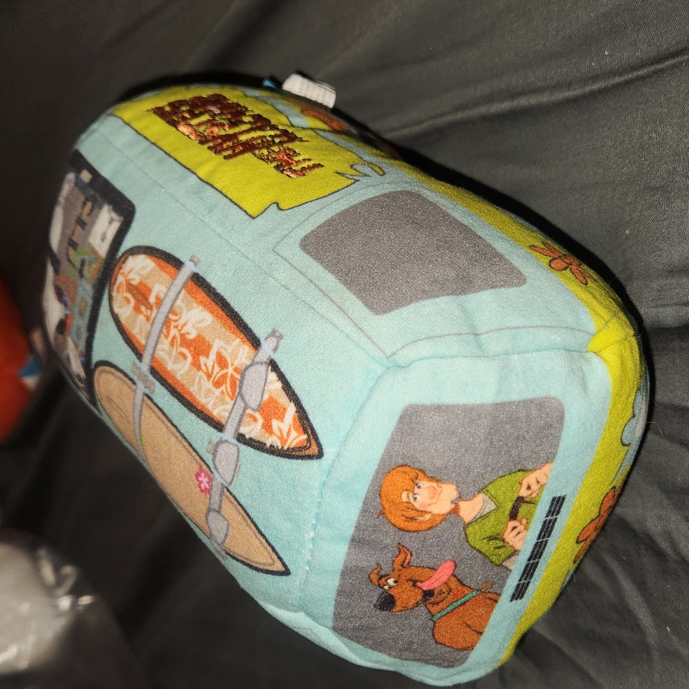 Scooby-Doo Mystery Machine Bark Dog Chew Toy